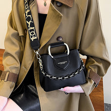 Laden Sie das Bild in den Galerie-Viewer, Sommer Essentials Kette Damentaschen
