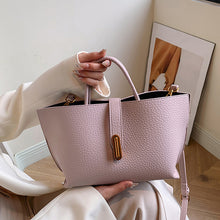 Laden Sie das Bild in den Galerie-Viewer, Elegante und geräumige Tote Bag