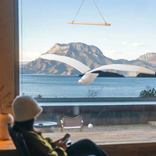 Laden Sie das Bild in den Galerie-Viewer, Fliegende Möwe Deckendekoration