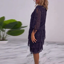 Laden Sie das Bild in den Galerie-Viewer, Elegantes Lagenkleid mit Polka Dot-Print