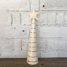 Laden Sie das Bild in den Galerie-Viewer, Wunderliche weihnachtliche fröhliche Kunst-Weihnachtsbaumdekoration aus Keramik