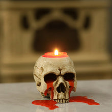 Laden Sie das Bild in den Galerie-Viewer, Simulierter Totenkopf Kerzenständer
