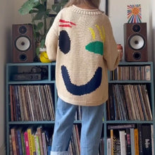 Laden Sie das Bild in den Galerie-Viewer, Lässiger Pullover mit Smiley-Muster