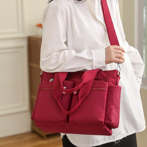 Lässige Tragetasche mit mehreren Taschen