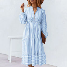 Laden Sie das Bild in den Galerie-Viewer, Langärmeliges Kleid mit Streifendruck