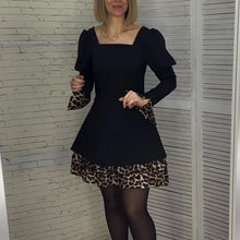 Laden Sie das Bild in den Galerie-Viewer, Elegantes Kleid mit Puffärmeln und Leopardenmuster