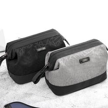Laden Sie das Bild in den Galerie-Viewer, Tragbare Kosmetiktasche zur Trocken- und Nasstrennung