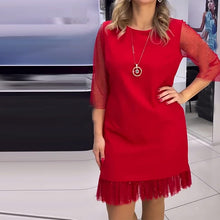 Laden Sie das Bild in den Galerie-Viewer, Einfarbiges Paillettenkleid mit Netznähten