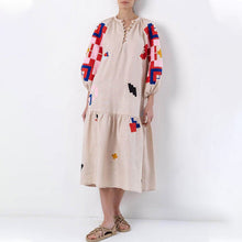 Laden Sie das Bild in den Galerie-Viewer, Bedrucktes Kleid mit Laternenärmeln