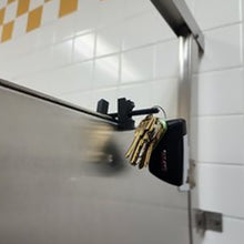 Laden Sie das Bild in den Galerie-Viewer, 6 in 1 Flaschenöffner und Fensterhammer