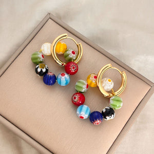 Boho-Ohrringe mit bunten Lucite-Perlen
