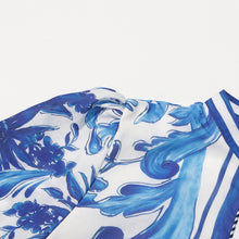 Laden Sie das Bild in den Galerie-Viewer, Bedrucktes kurzes Kleid mit Knöpfen