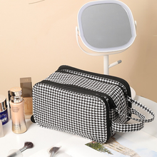 Laden Sie das Bild in den Galerie-Viewer, Karierte Kosmetiktasche mit großem Fassungsvermögen