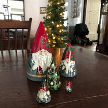 Laden Sie das Bild in den Galerie-Viewer, Gnom Ornament aus Holz