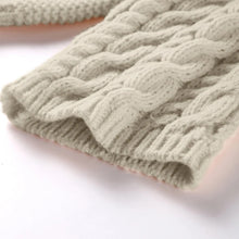 Laden Sie das Bild in den Galerie-Viewer, Strickpullover mit weiten Ärmeln