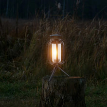 Laden Sie das Bild in den Galerie-Viewer, Solarbetriebene Campinglampe mit 4 Leuchtmodi