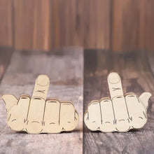 Laden Sie das Bild in den Galerie-Viewer, Mittelfinger Brosche Material Pack