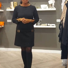 Laden Sie das Bild in den Galerie-Viewer, Einfarbiges Freizeitkleid mit Rundhalsausschnitt