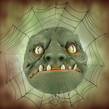 Laden Sie das Bild in den Galerie-Viewer, Horror-Kopf-Ornament aus Harz