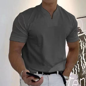 Sportliches Kurzarm-T-Shirt mit V-Ausschnitt