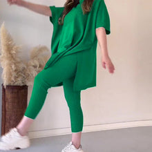 Laden Sie das Bild in den Galerie-Viewer, Zweiteiliges Stretch-Strickset für Damen (Oberteil + Hose)