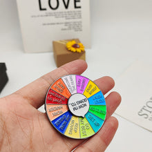 Laden Sie das Bild in den Galerie-Viewer, Kreative drehbare Roulette-Brosche