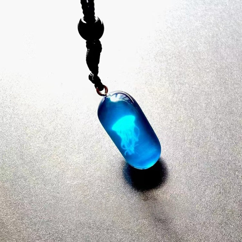 Harz Quallen Glow Anhänger Halskette