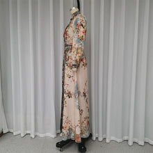 Laden Sie das Bild in den Galerie-Viewer, Elegantes langes Kleid mit Vintage-Print