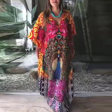 Laden Sie das Bild in den Galerie-Viewer, Strandkleid mit V-Ausschnitt und Pfauenmuster