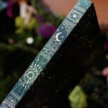 Laden Sie das Bild in den Galerie-Viewer, Wunderbares Wunderland-Tagebuch