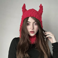 Laden Sie das Bild in den Galerie-Viewer, Handgefertigte Strickmütze mit großen Hasenohren