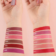 Laden Sie das Bild in den Galerie-Viewer, Samtiger matter Lippenstift