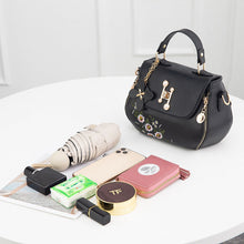 Laden Sie das Bild in den Galerie-Viewer, Modische Bestickte Bucket Bag