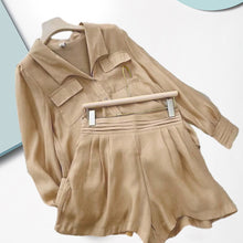 Laden Sie das Bild in den Galerie-Viewer, Zweiteiliges, übergroßes T-Shirt mit Knopfleiste und Shorts für Damen