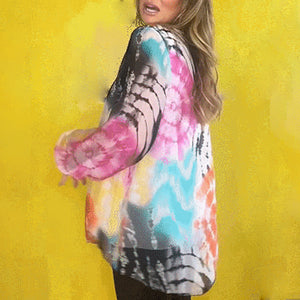 Lässige Batikbluse mit V-Ausschnitt
