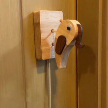 Laden Sie das Bild in den Galerie-Viewer, Handgefertigte kreative Specht-Türklingel aus Holz