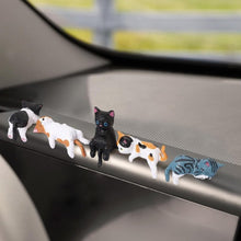 Laden Sie das Bild in den Galerie-Viewer, Mini-Katzenfigur Handbemalt