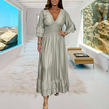 Laden Sie das Bild in den Galerie-Viewer, Maxikleid aus Satin mit Rüschen