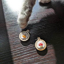 Laden Sie das Bild in den Galerie-Viewer, Gespenst aus Filzwolle