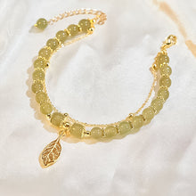 Laden Sie das Bild in den Galerie-Viewer, Armband aus Hetian-Jade mit Blatt