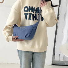 Laden Sie das Bild in den Galerie-Viewer, Umhängetasche aus Nylon