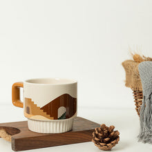 Laden Sie das Bild in den Galerie-Viewer, Kaffeebecher aus Keramik
