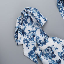 Laden Sie das Bild in den Galerie-Viewer, Schmal geschnittenes, bedrucktes Trägerkleid