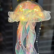 Laden Sie das Bild in den Galerie-Viewer, Tragbare Quallenlampe