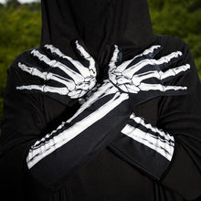 Laden Sie das Bild in den Galerie-Viewer, Wende-Handschuhe mit bedrucktem Totenkopf