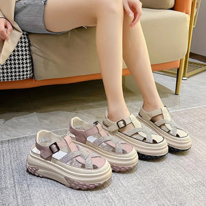 Sportliche Sandalen mit Künstliche Diamanten