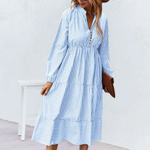 Laden Sie das Bild in den Galerie-Viewer, Langärmeliges Kleid mit Streifendruck