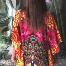 Laden Sie das Bild in den Galerie-Viewer, Strandkleid mit V-Ausschnitt und Pfauenmuster