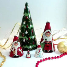 Laden Sie das Bild in den Galerie-Viewer, Gnom Ornament aus Holz