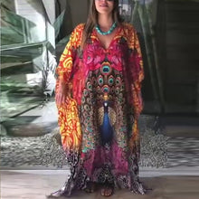 Laden Sie das Bild in den Galerie-Viewer, Strandkleid mit V-Ausschnitt und Pfauenmuster